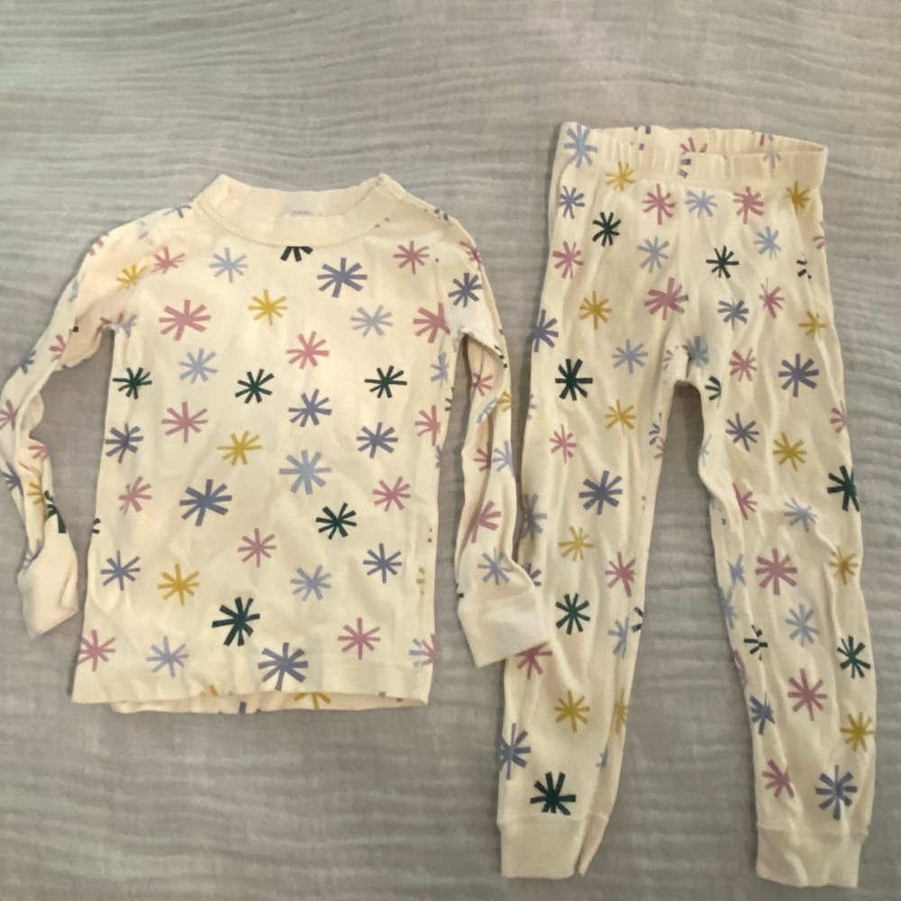 Hanna Andersson sparkle PJs 4T